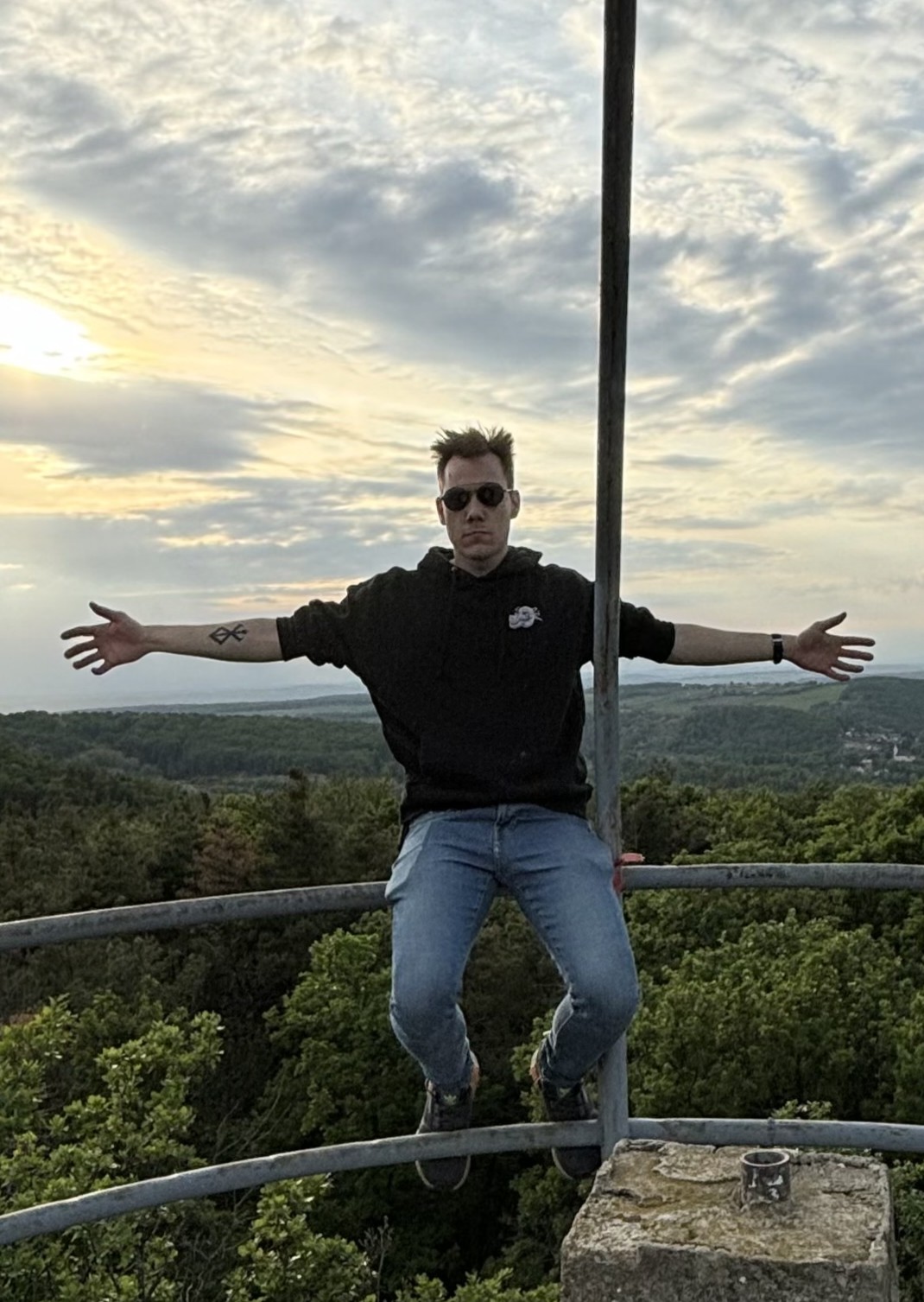 Az 5. csapattag fényképe